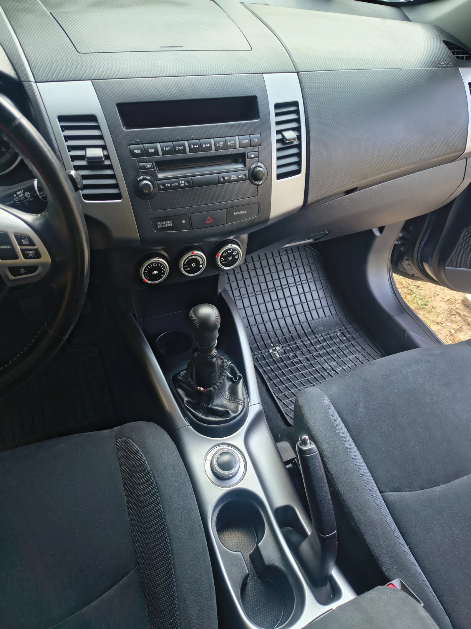 Mitsubishi Outlander, снимка 3 - Автомобили и джипове - 55674941
