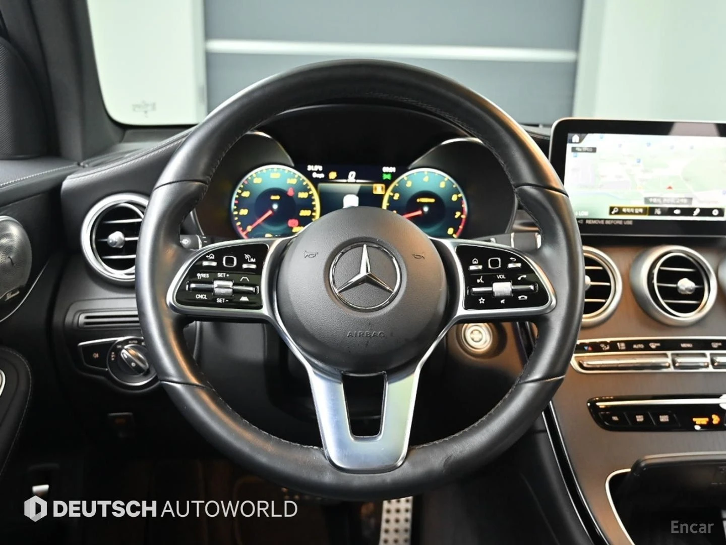Mercedes-Benz GLC 300 4MATIC* КОЖА* ПОДГРЕВ* ОБДУХВ* BURMASTER* PANO* 36, снимка 12 - Автомобили и джипове - 55675148