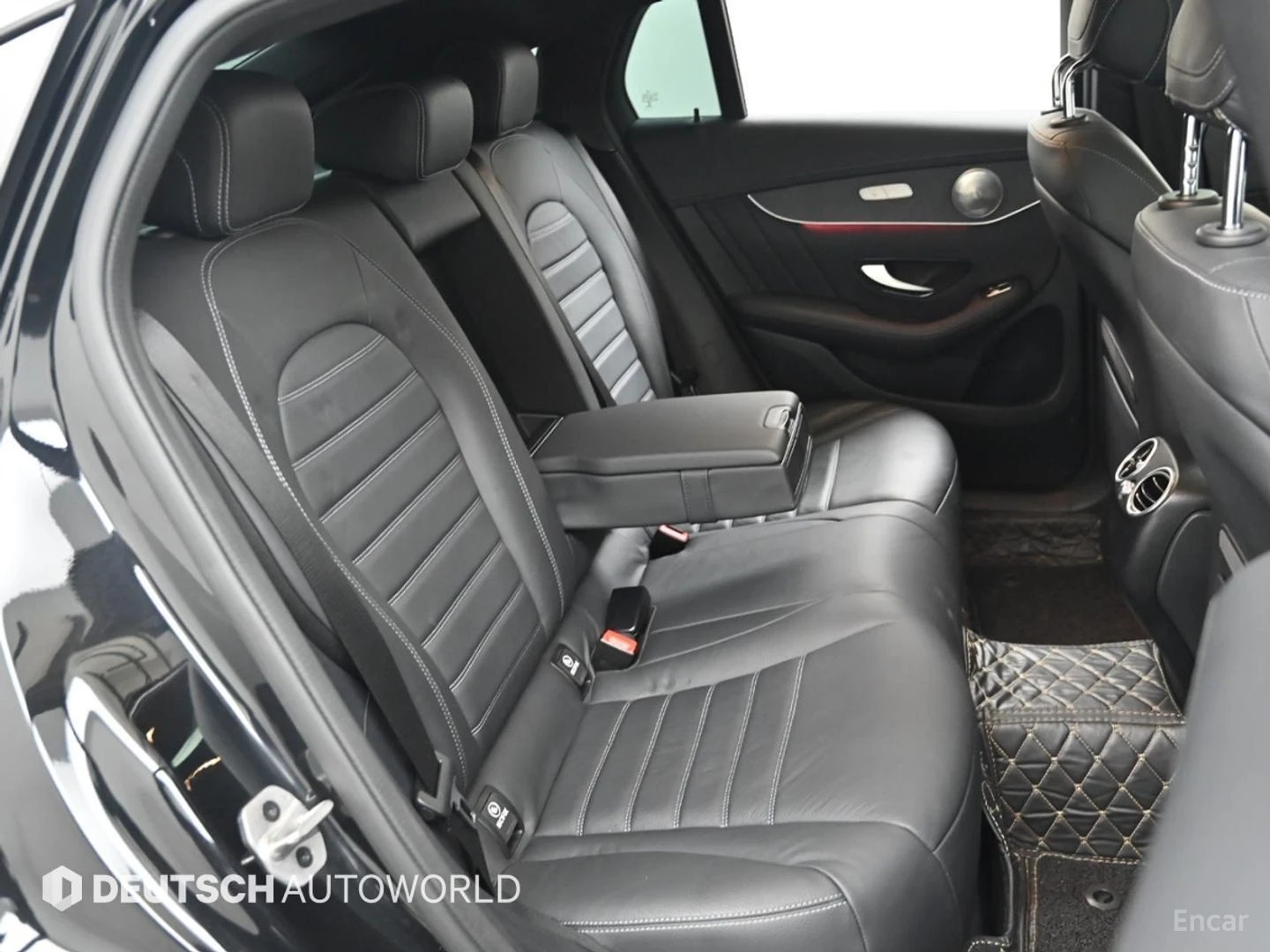 Mercedes-Benz GLC 300 4MATIC* КОЖА* ПОДГРЕВ* ОБДУХВ* BURMASTER* PANO* 36, снимка 11 - Автомобили и джипове - 55675148