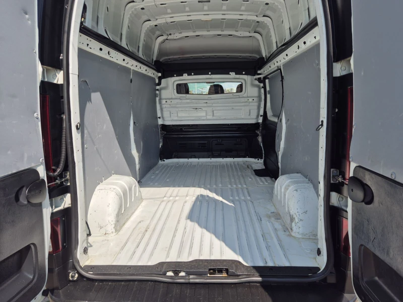 Renault Trafic 1.6D-2018г, снимка 13 - Бусове и автобуси - 51226934