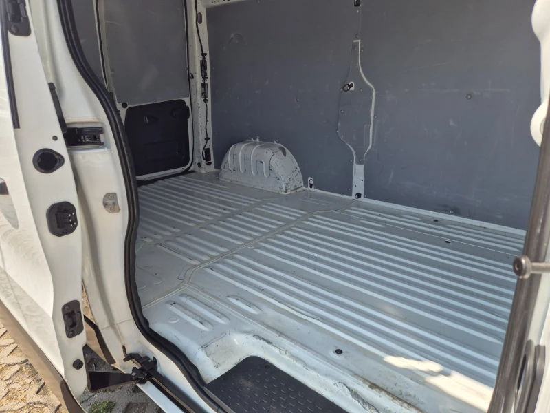 Renault Trafic 1.6D-2018г, снимка 12 - Бусове и автобуси - 51226934