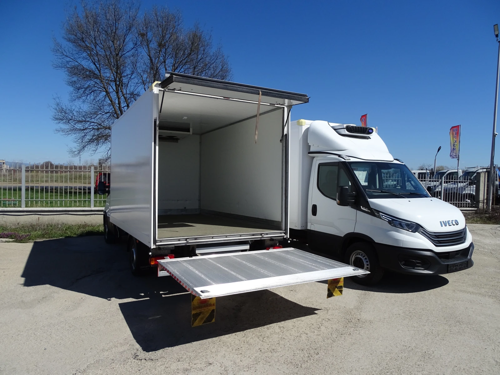 Iveco 35S18 НАЛИЧНИ 2 БРОЯ ХЛАДИЛНИ 2023г./ВНОС ОТ ШВЕЙЦАРИЯ/, снимка 5 - Бусове и автобуси - 54135754