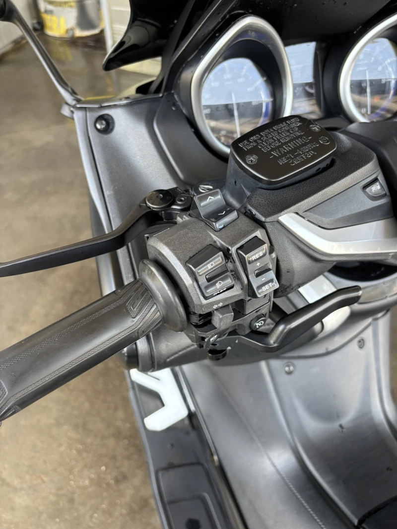 Yamaha T-max DX, снимка 9 - Мотоциклети и мототехника - 52476312