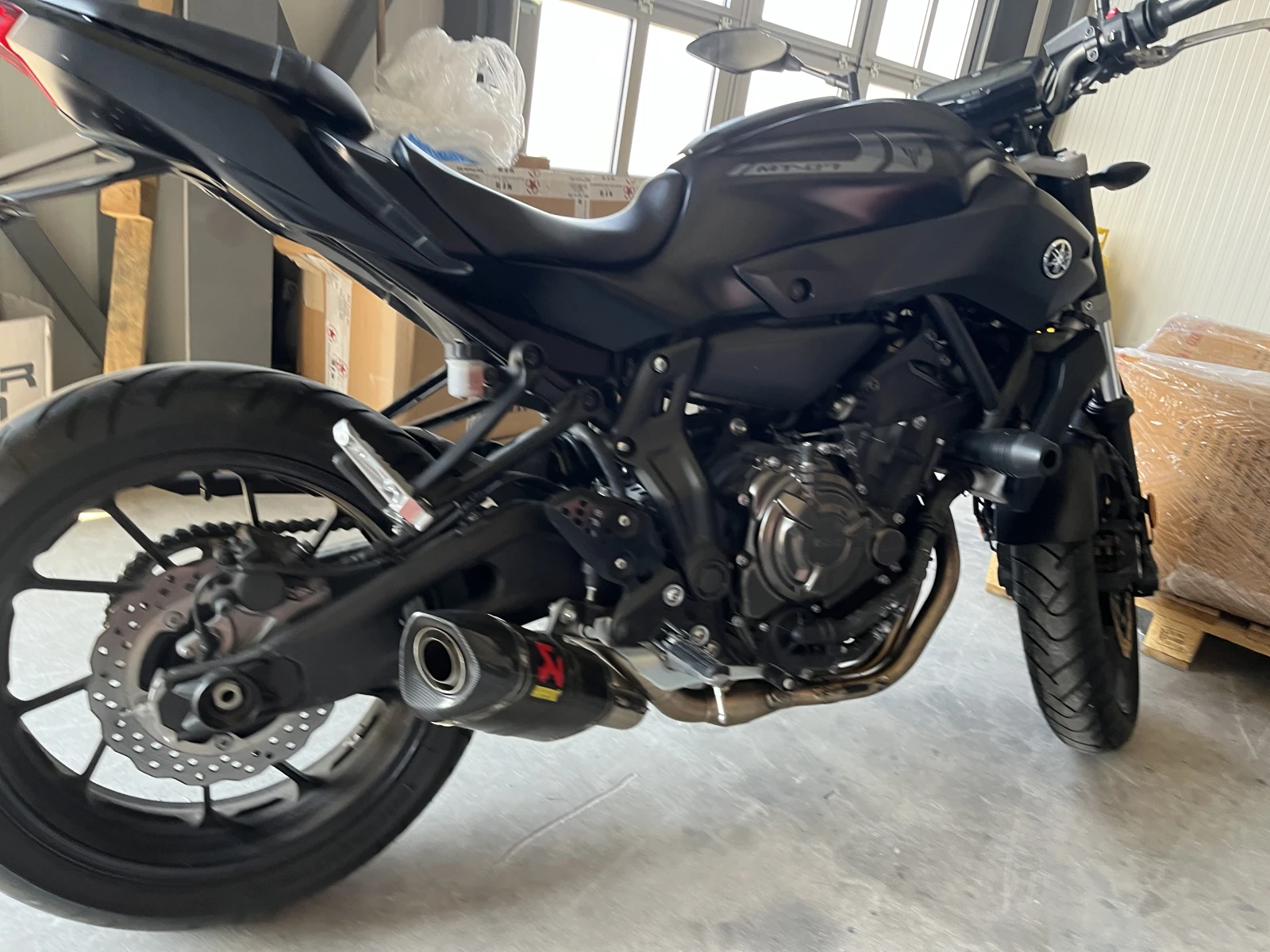 Yamaha Mt-07 ABS AKRAPOVIC, снимка 3 - Мотоциклети и мототехника - 56564206