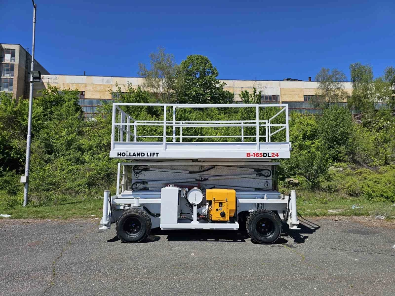 Автовишка Друга марка Holland Lift 165DL24, снимка 2 - Индустриална техника - 50098082