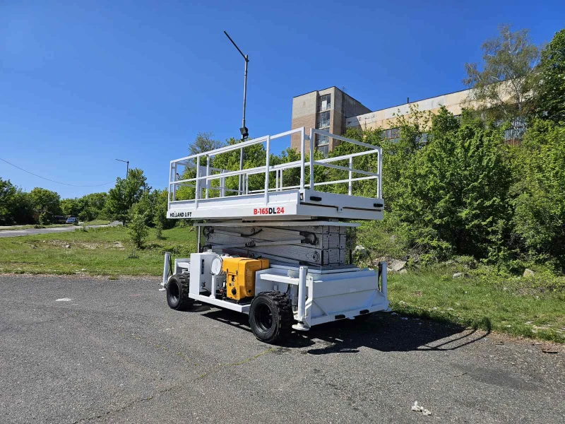 Автовишка Друга марка Holland Lift 165DL24, снимка 3 - Индустриална техника - 50098082