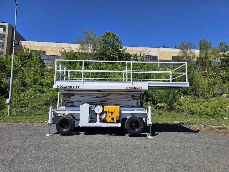 Автовишка Друга марка Holland Lift 165DL24, снимка 4 - Индустриална техника - 50098082