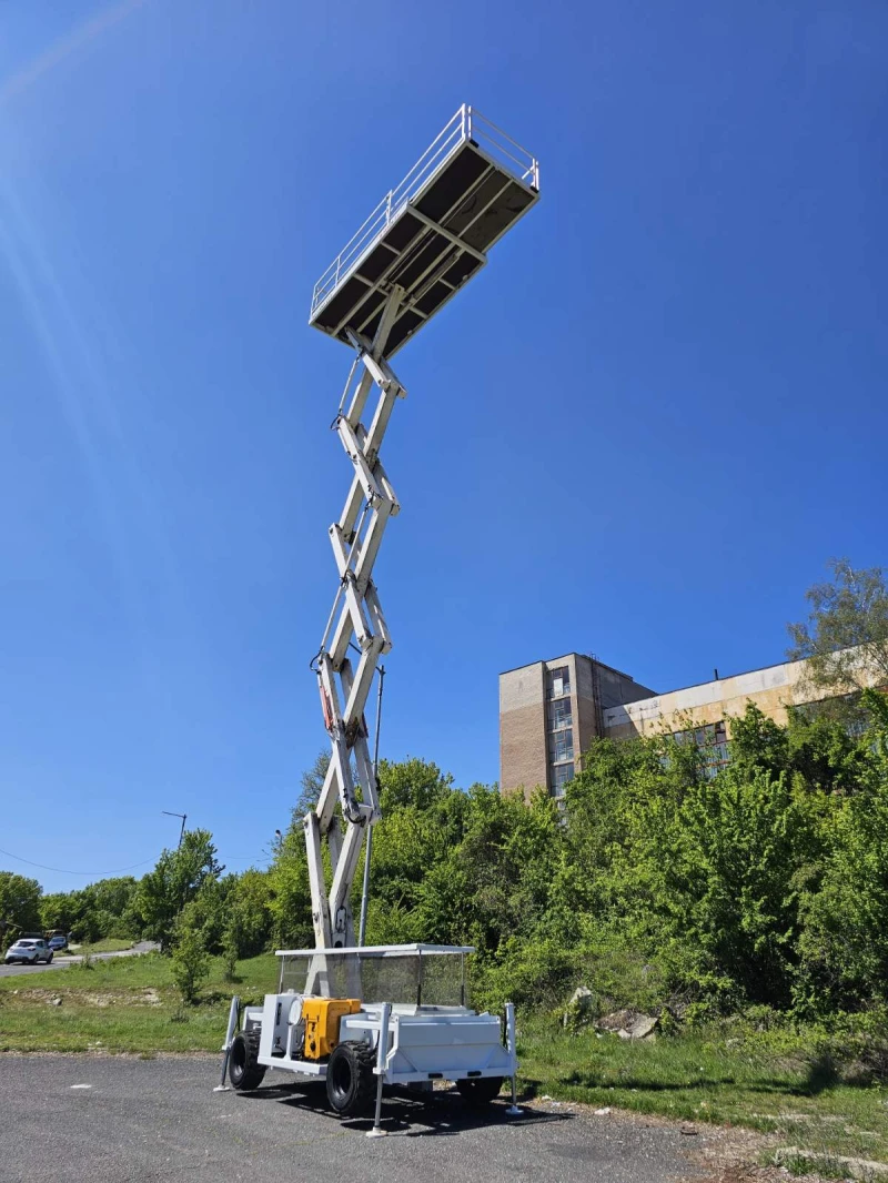 Автовишка Друга марка Holland Lift 165DL24, снимка 10 - Индустриална техника - 50098082