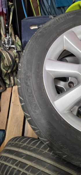 ���� � ������ 205/60R16 �� Toyota Corolla verso | Mobile.bg � ����� ������ 3