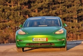 Tesla Model 3 37 лв на ден за Такси, снимка 5