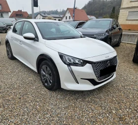 Peugeot 208 e/Allure/ПОДГРЕВ/Kamera/NAVI/136HP/, снимка 3