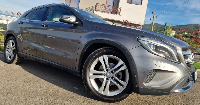 Mercedes-Benz CLA 220, снимка 10 - Автомобили и джипове - 47522920