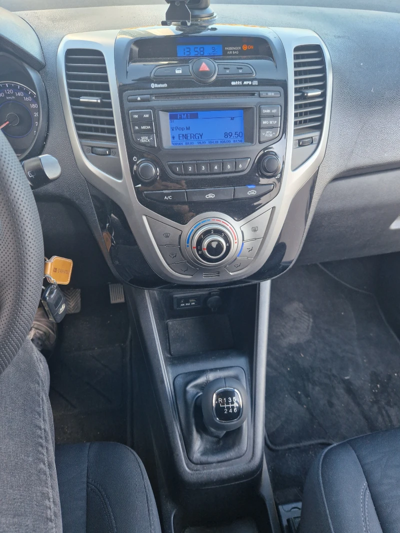 Hyundai Ix20 1.6I/Benzin, снимка 13 - Автомобили и джипове - 47918327