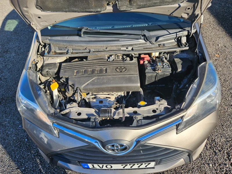 Toyota Yaris 1.33vvti, снимка 11 - Автомобили и джипове - 48343881