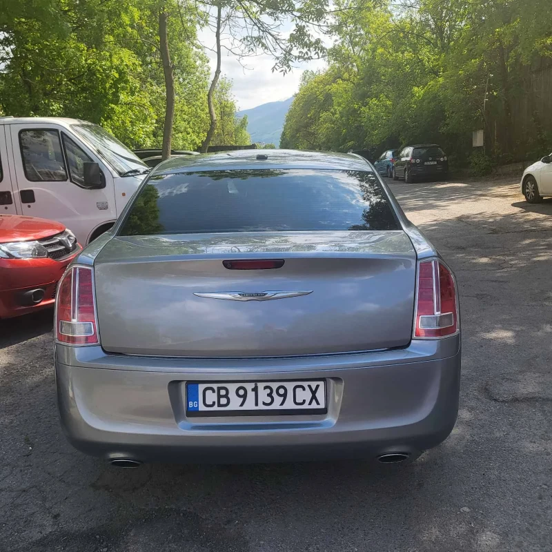 Chrysler 300c 3.6, снимка 2 - Автомобили и джипове - 48813403