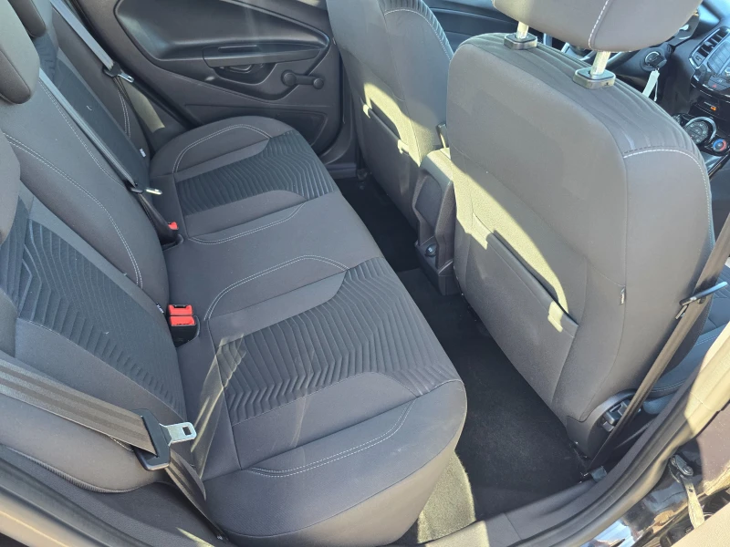 Ford Fiesta 1.0i-125-TITANIUM, снимка 10 - Автомобили и джипове - 51735405