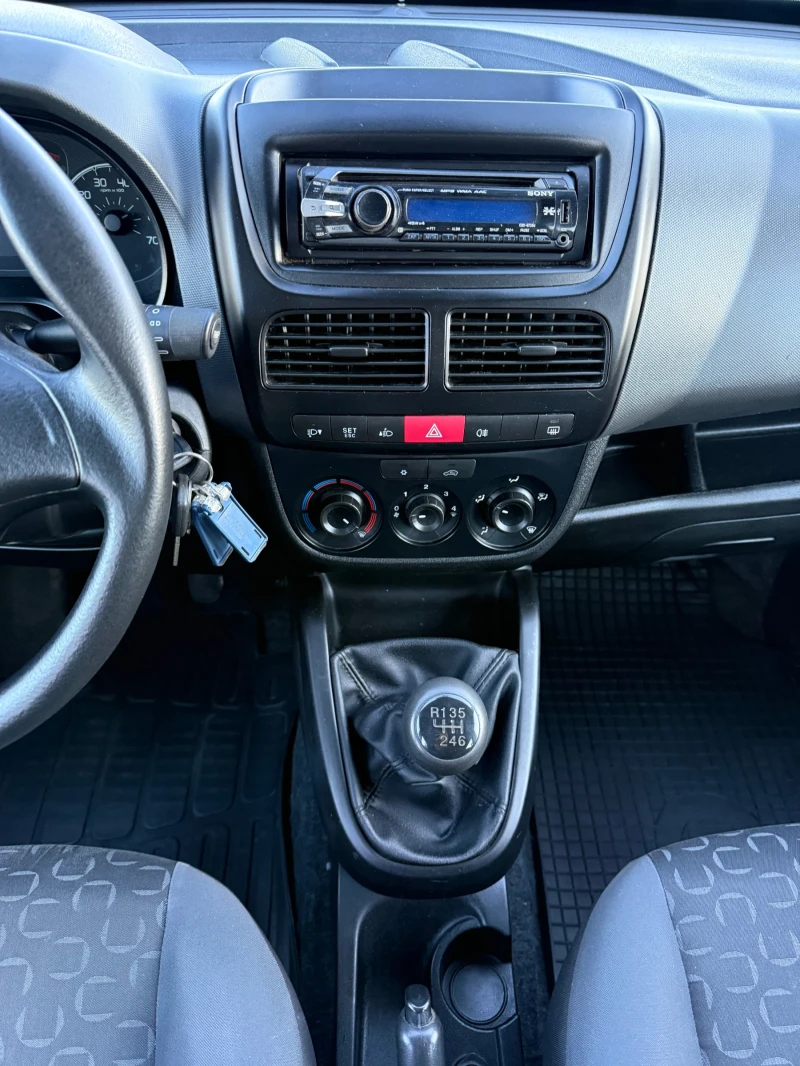 Fiat Doblo 1.6 MULTI-JET / , снимка 9 - Автомобили и джипове - 53077067