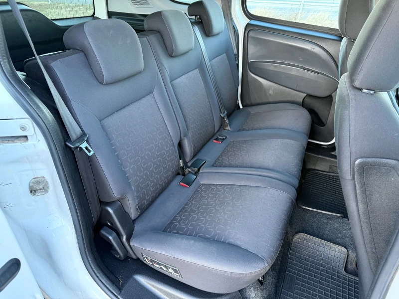 Fiat Doblo 1.6 MULTI-JET / , снимка 14 - Автомобили и джипове - 53077067