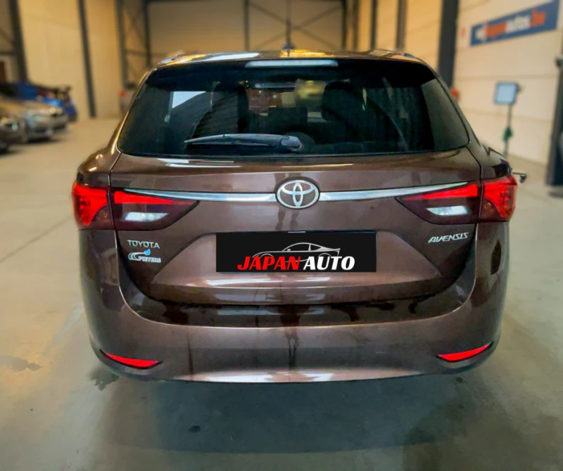 Toyota Avensis 1.8 VVT-i | С ГАРАНЦИЯ!!! , снимка 4 - Автомобили и джипове - 53154602