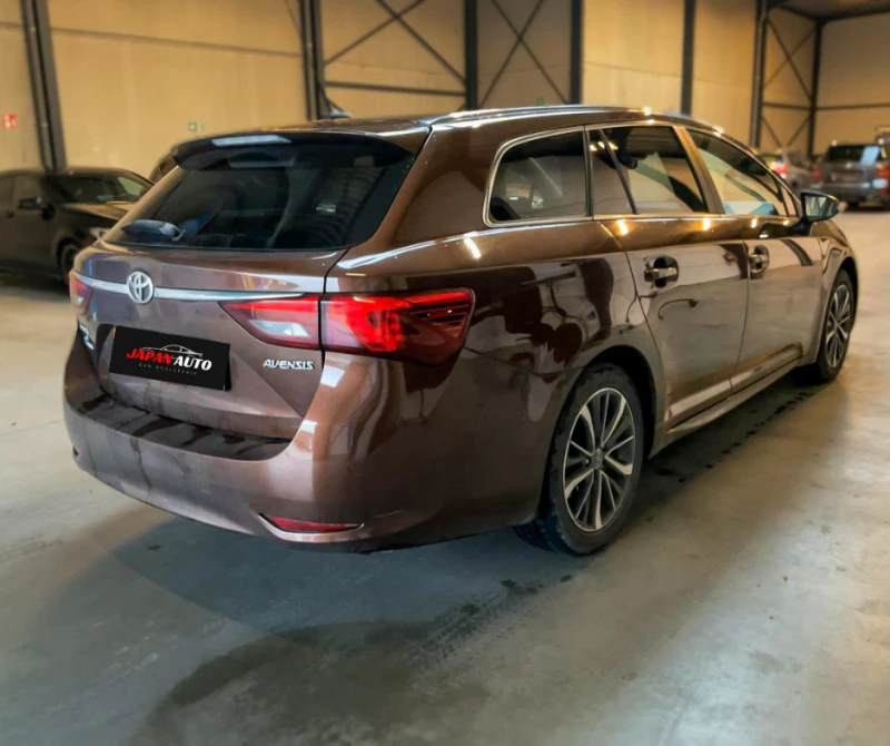 Toyota Avensis 1.8 VVT-i | С ГАРАНЦИЯ!!! , снимка 5 - Автомобили и джипове - 53154602