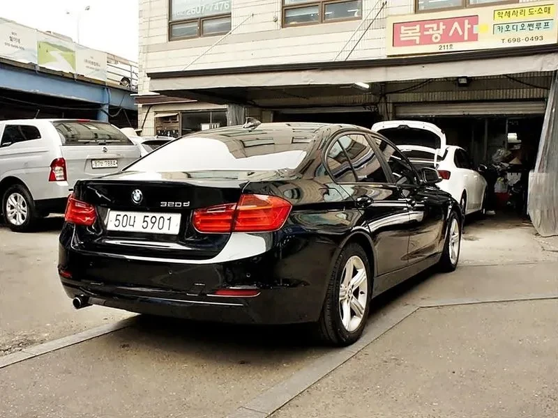 BMW 320 d, снимка 3 - Автомобили и джипове - 54201968