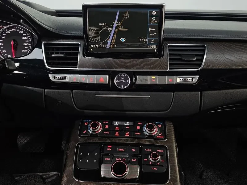 Audi A8 3.0 TDI Quattro, снимка 13 - Автомобили и джипове - 55096365