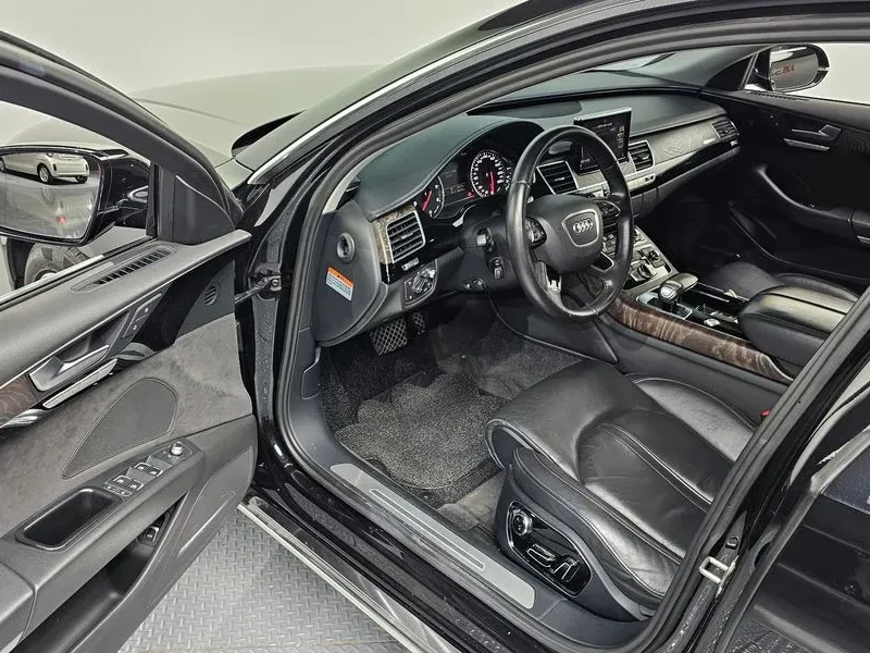 Audi A8 3.0 TDI Quattro, снимка 10 - Автомобили и джипове - 55096365