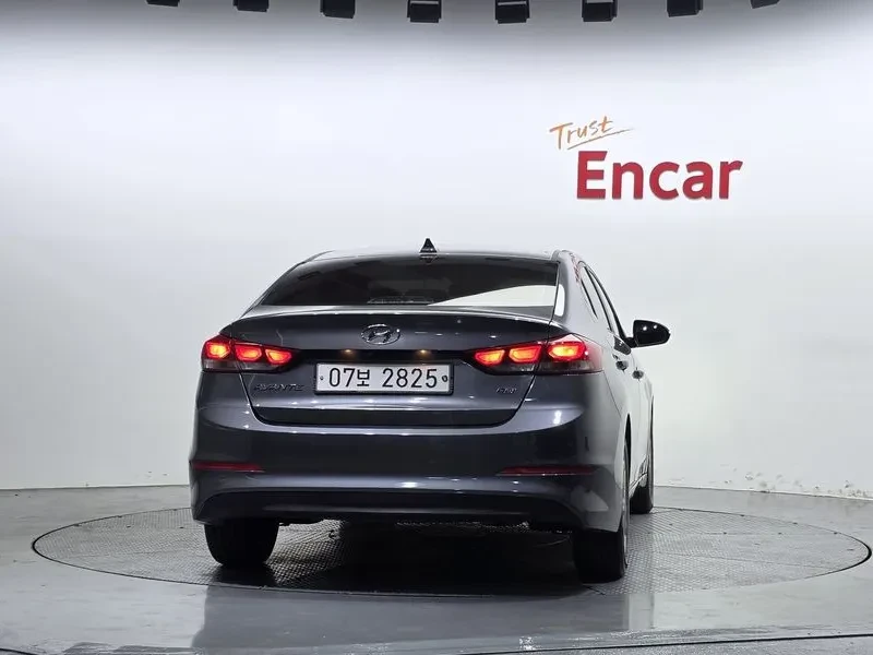 Hyundai Elantra  1.6 Gdi Smart Special, снимка 4 - Автомобили и джипове - 56719484