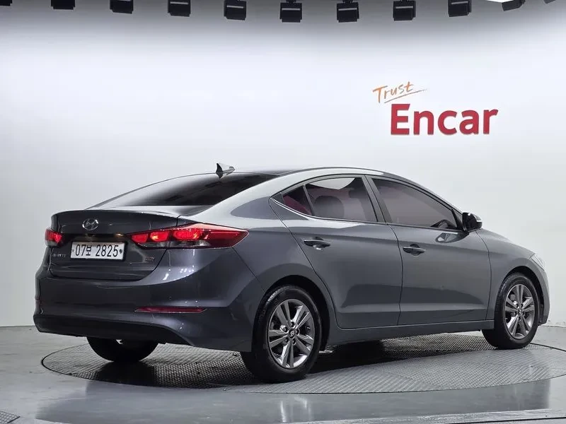 Hyundai Elantra  1.6 Gdi Smart Special, снимка 2 - Автомобили и джипове - 56719484