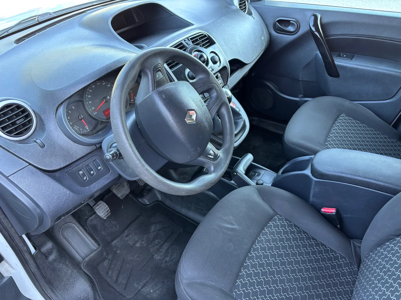 Renault Kangoo MAXI Euro 6 - изображение 8