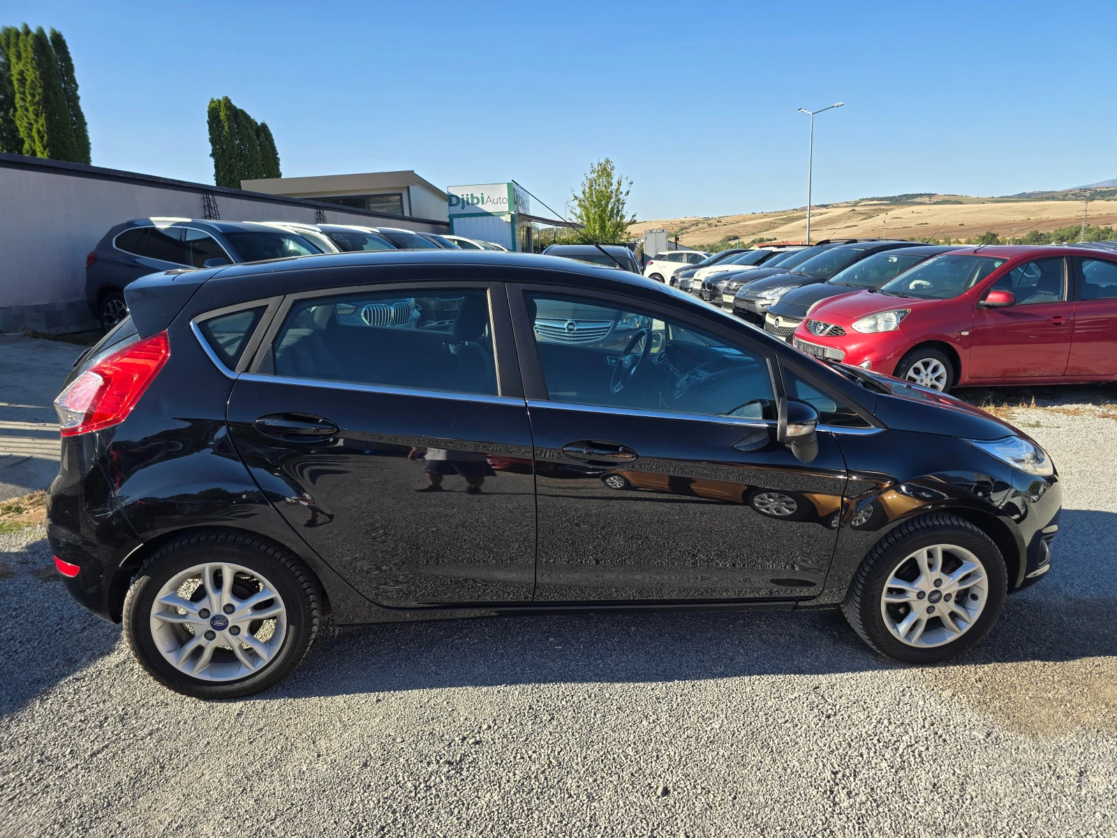 Ford Fiesta 1.0i-125-TITANIUM - изображение 4