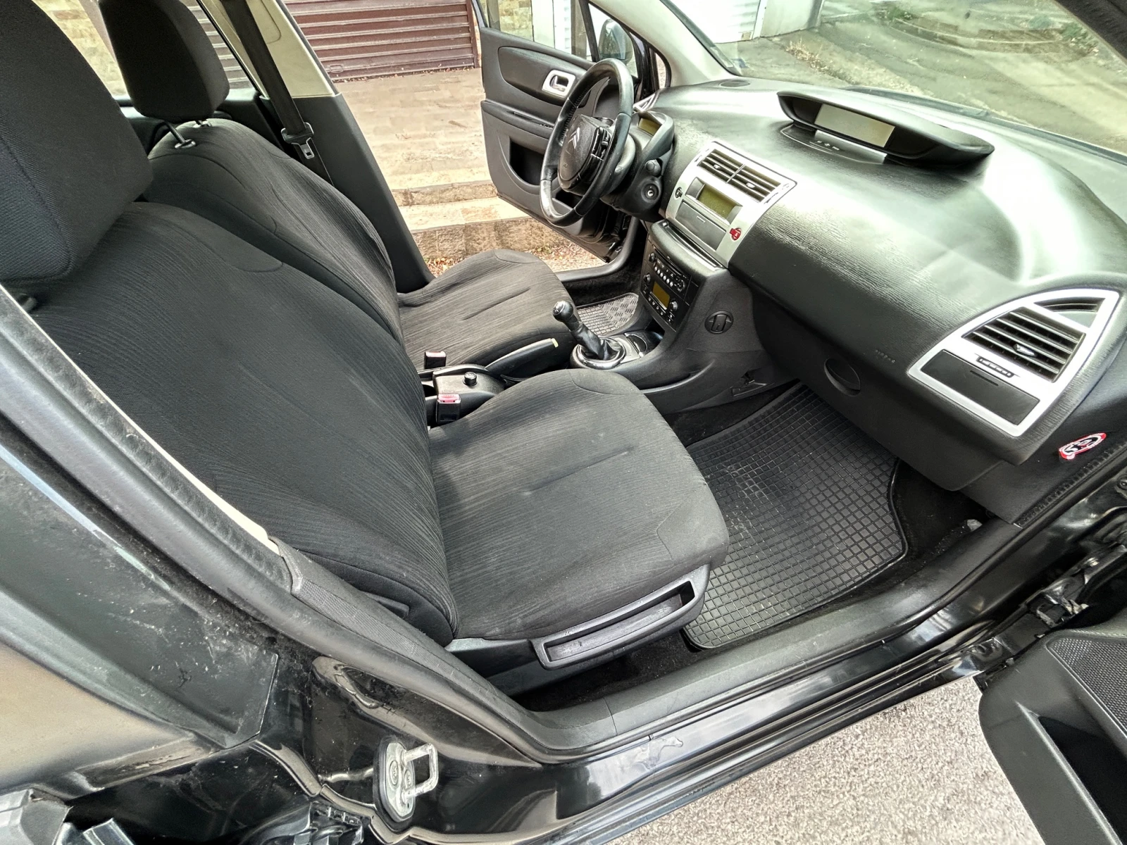 Citroen C4 1.4i - изображение 8