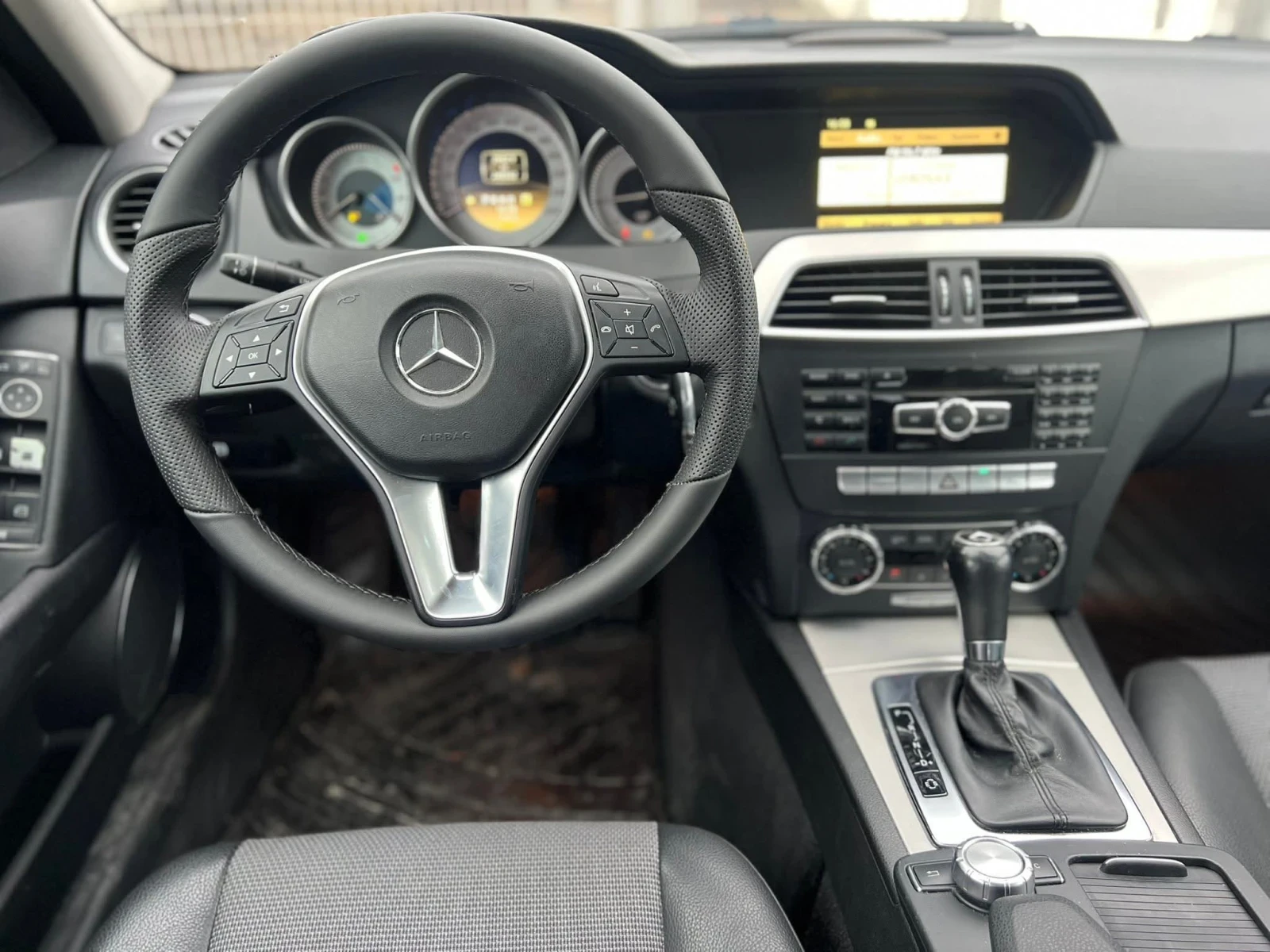Mercedes-Benz C 220  - изображение 10