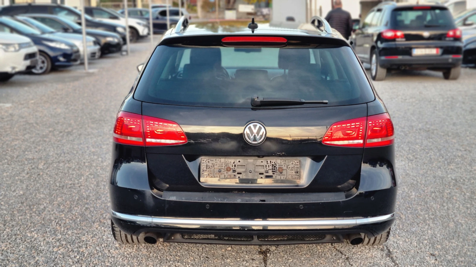 VW Passat 2.0 TDI  4-M  SWISS  | Mobile.bg   6
