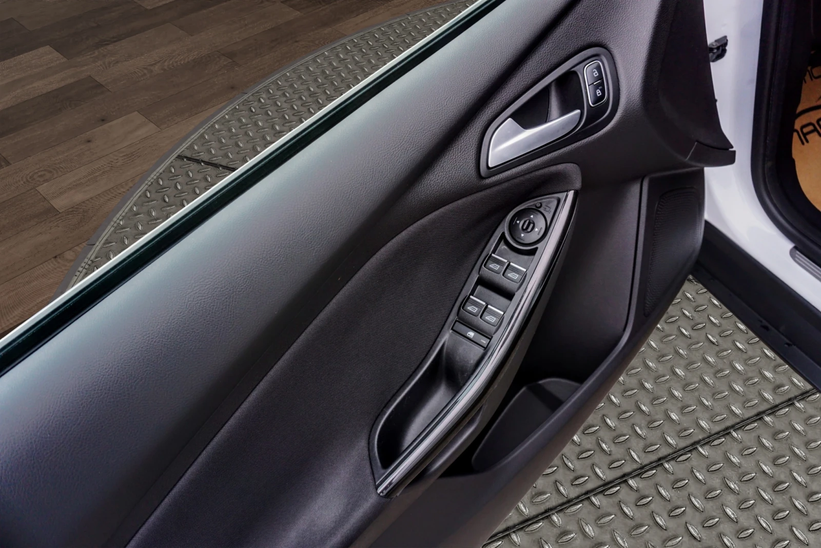 Ford Focus 1.5TDCI TITANIUM, снимка 6 - Автомобили и джипове - 53428885