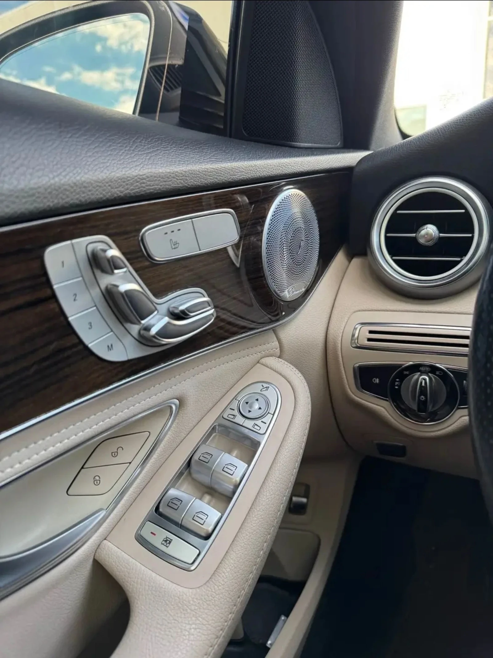 Mercedes-Benz C 300 2015/Panorama/Camera/�������/Burnmaster/4�4 | Mobile.bg � ����������� 11