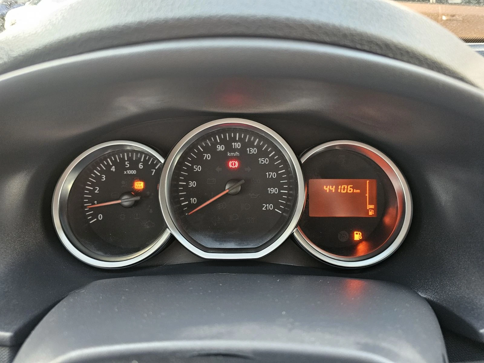 Dacia Sandero 0.9 Tce 90 к.с. бензин/ газ, снимка 8 - Автомобили и джипове - 53988203