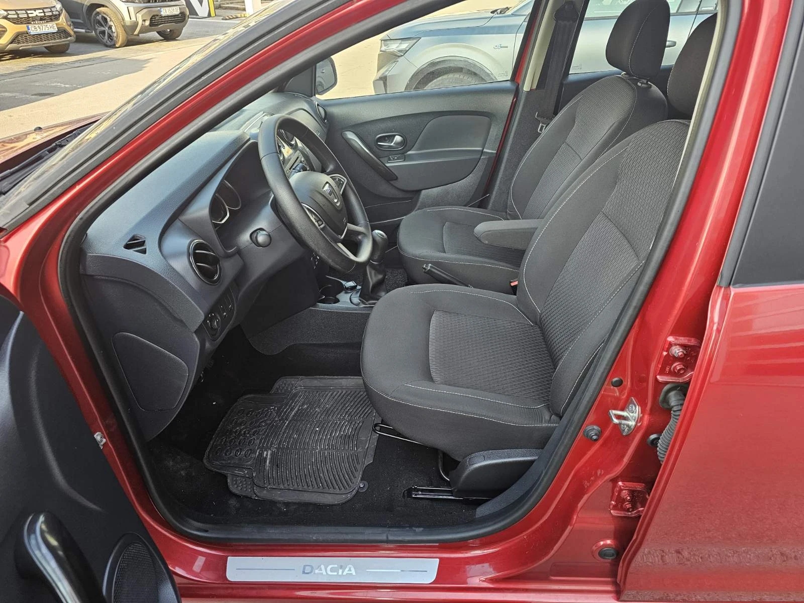 Dacia Sandero 0.9 Tce 90 к.с. бензин/ газ, снимка 15 - Автомобили и джипове - 53988203