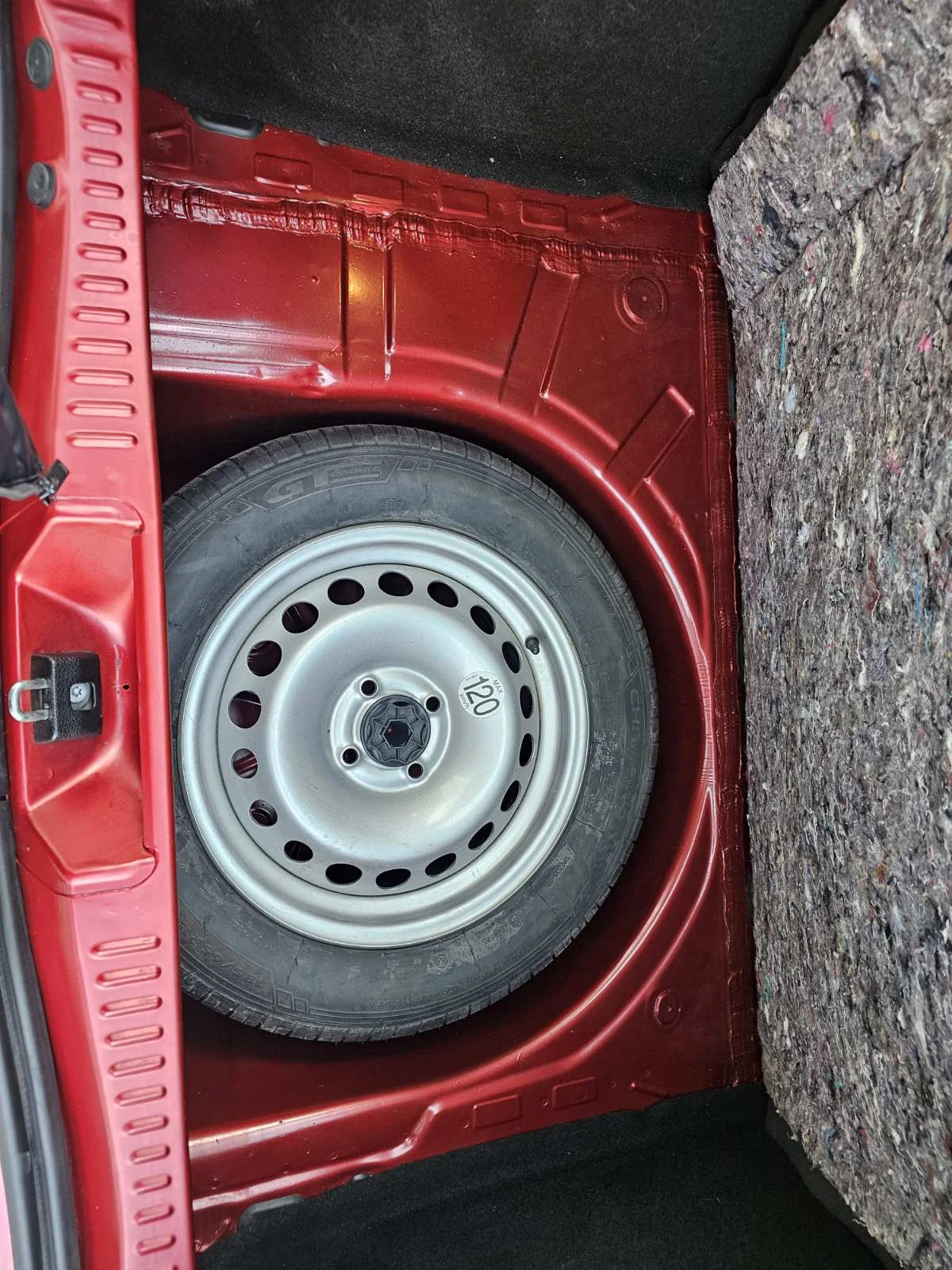 Dacia Sandero 0.9 Tce 90 к.с. бензин/ газ, снимка 17 - Автомобили и джипове - 53988203