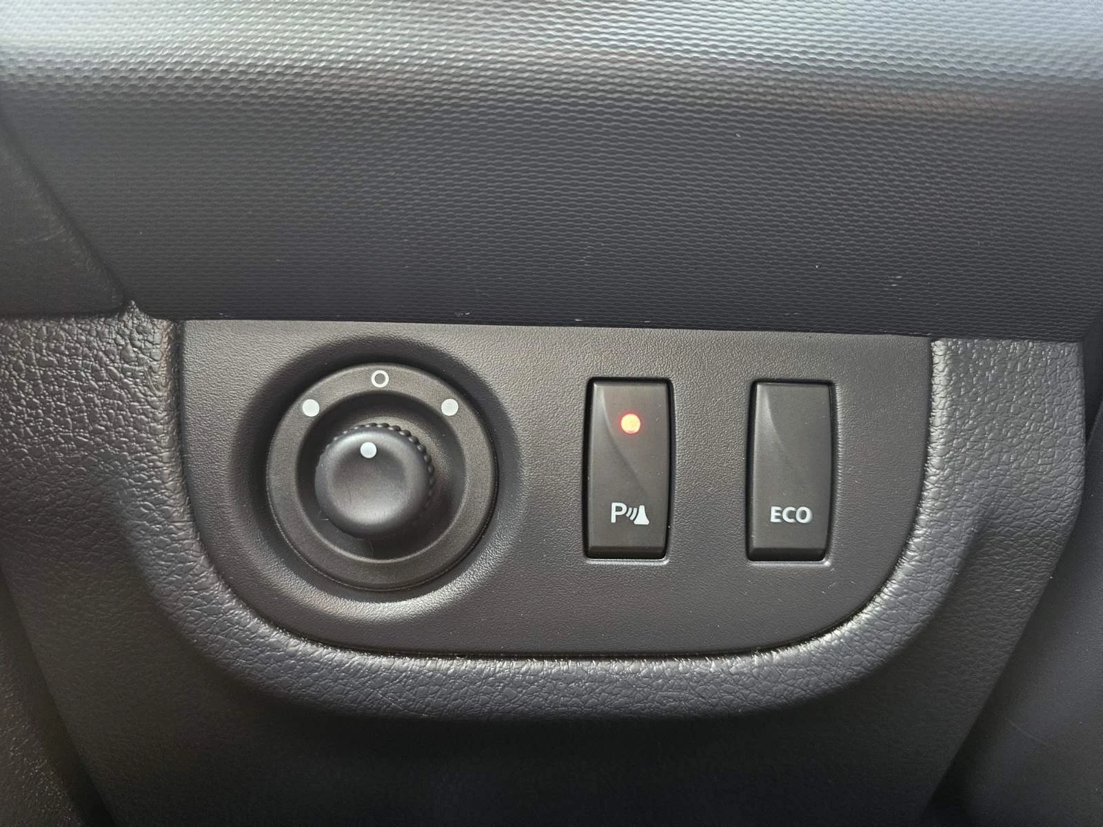 Dacia Sandero 0.9 Tce 90 к.с. бензин/ газ, снимка 10 - Автомобили и джипове - 53988203