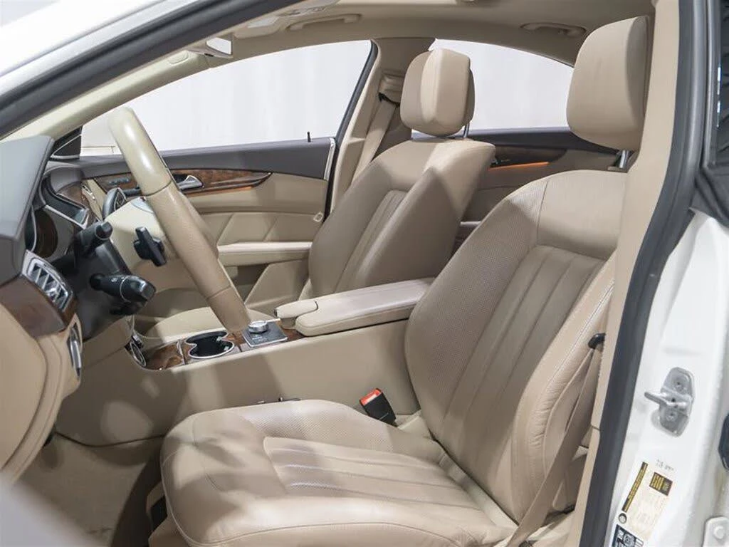 Mercedes-Benz CLS 550 * HARMAN* KARDON* ОБДУХВАНЕ* КАМЕРИ* KEYLESS* , снимка 9 - Автомобили и джипове - 54382253