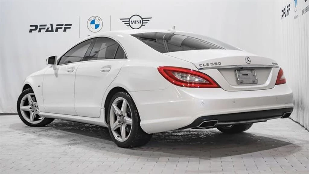 Mercedes-Benz CLS 550 * HARMAN* KARDON* ОБДУХВАНЕ* КАМЕРИ* KEYLESS* , снимка 3 - Автомобили и джипове - 54382253