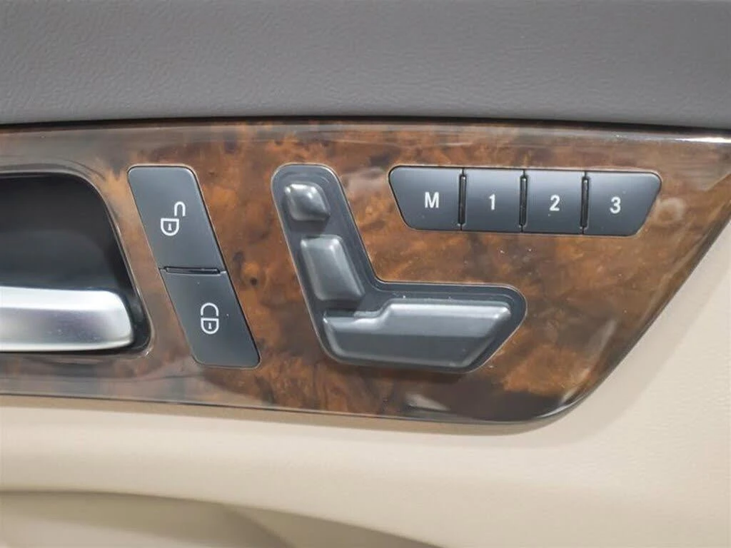 Mercedes-Benz CLS 550 * HARMAN* KARDON* ОБДУХВАНЕ* КАМЕРИ* KEYLESS* , снимка 12 - Автомобили и джипове - 54382253