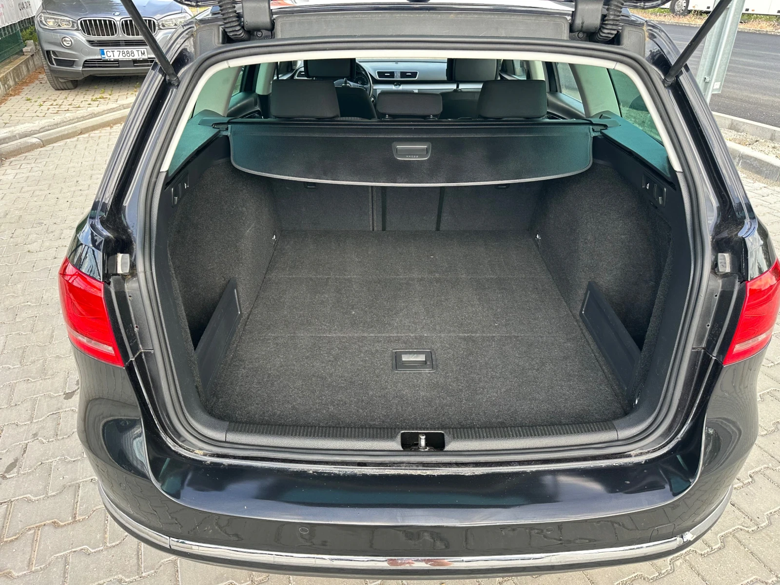 VW Passat 2.0tdi 6 скорости  Navi Парктроник  Euro5b, снимка 15 - Автомобили и джипове - 54672614