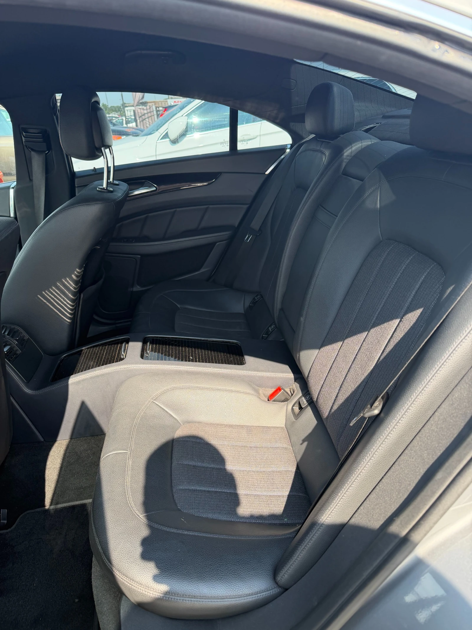 Mercedes-Benz CLS 350 CDI AVTOMAT/KOJA/NAVI/KAMERA EURO 5, снимка 10 - Автомобили и джипове - 55115869