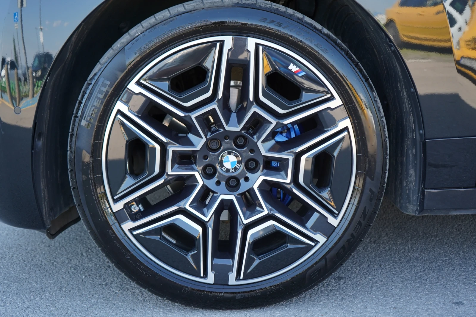 BMW iX 45* M-SPORT* DISTR* H&K* MEMORY* 360CAM* KEYLESS* , снимка 17 - Автомобили и джипове - 55569362
