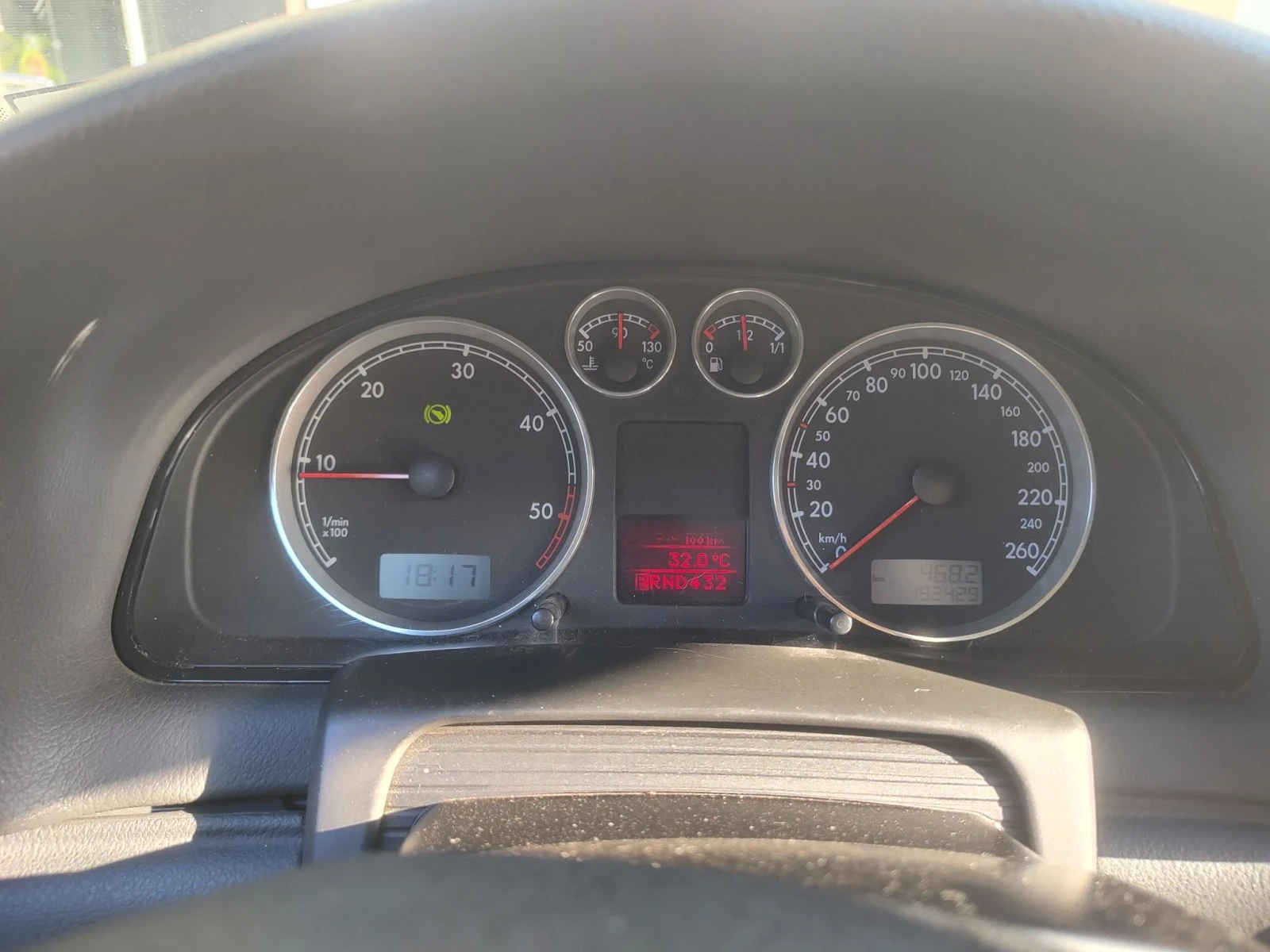 VW Passat 5.5 HighLine 131 AVF, снимка 14 - Автомобили и джипове - 55770715