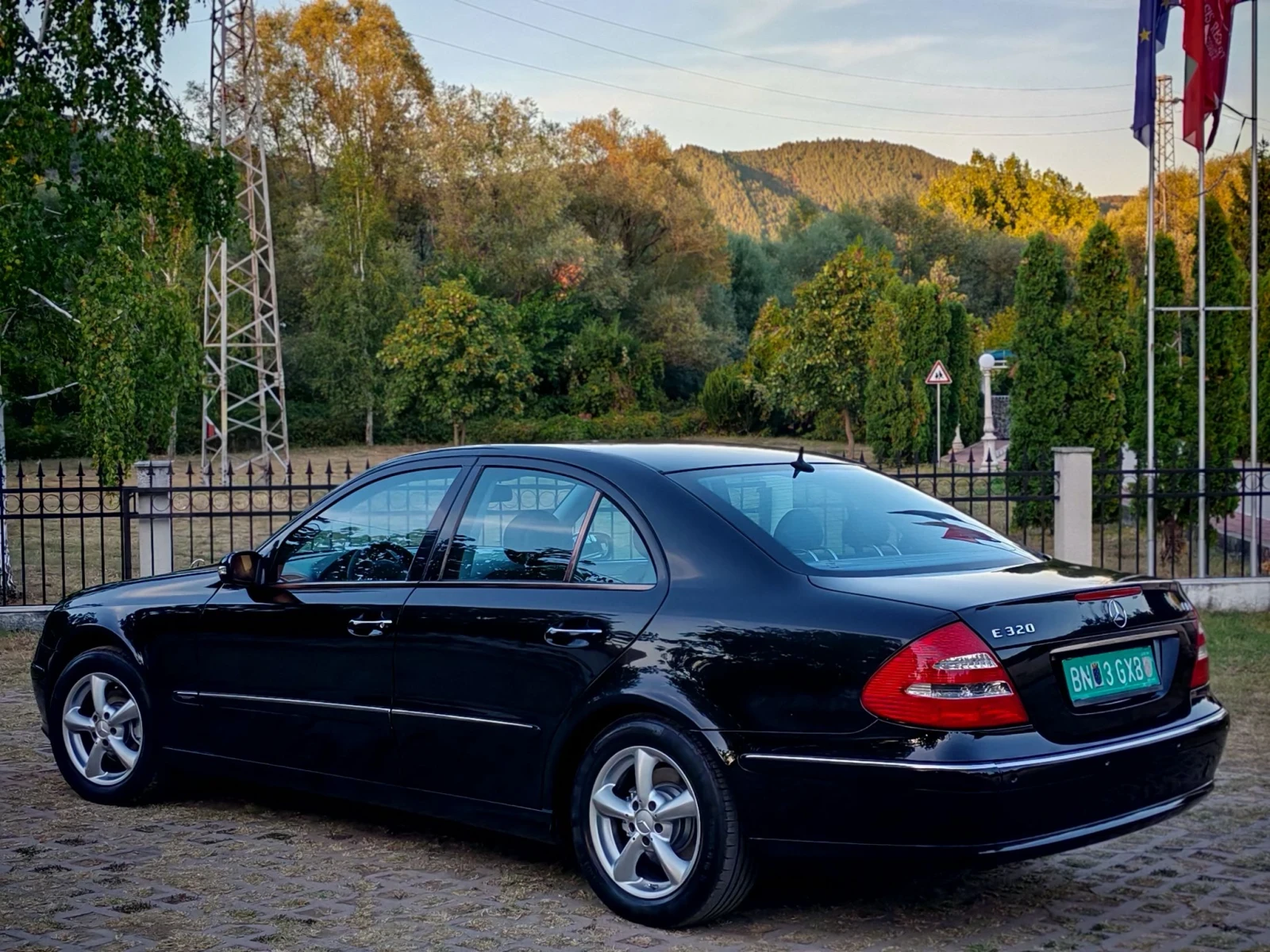 Mercedes-Benz E 320 320CDI(204)* АВТОМАТИК* AVANTGARDE* НОВ ВНОС* , снимка 4 - Автомобили и джипове - 55954624