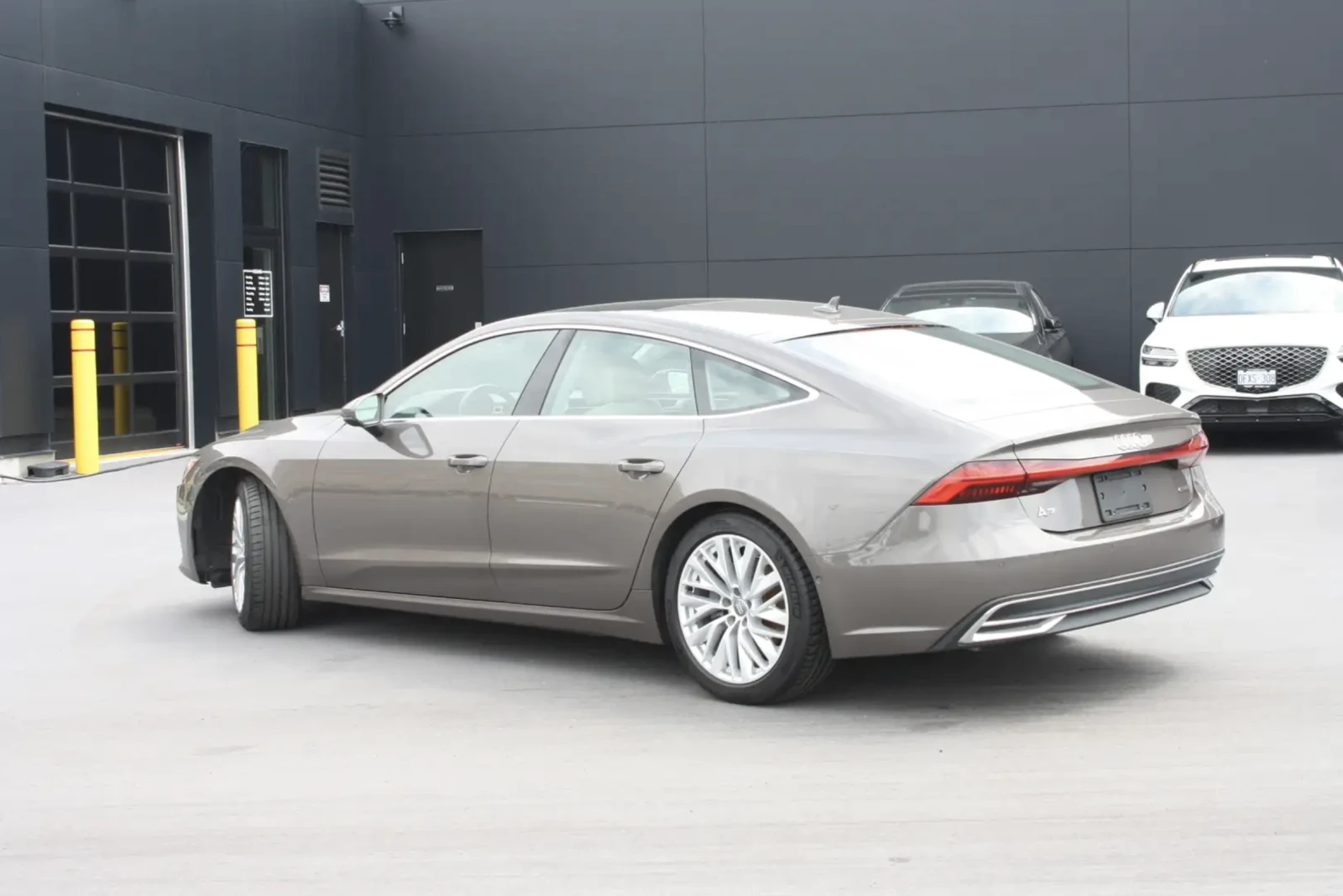 Audi A7 Technik / Bang & Olufsen / Quattro / ОБДУХ/ 360CAM, снимка 5 - Автомобили и джипове - 56214352