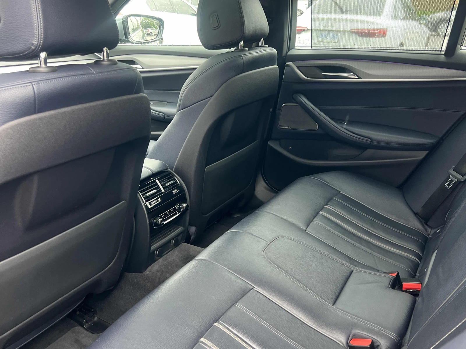 BMW 530 i xDrive, ПАНО, АВТОКРЕДИТ, снимка 13 - Автомобили и джипове - 56292931